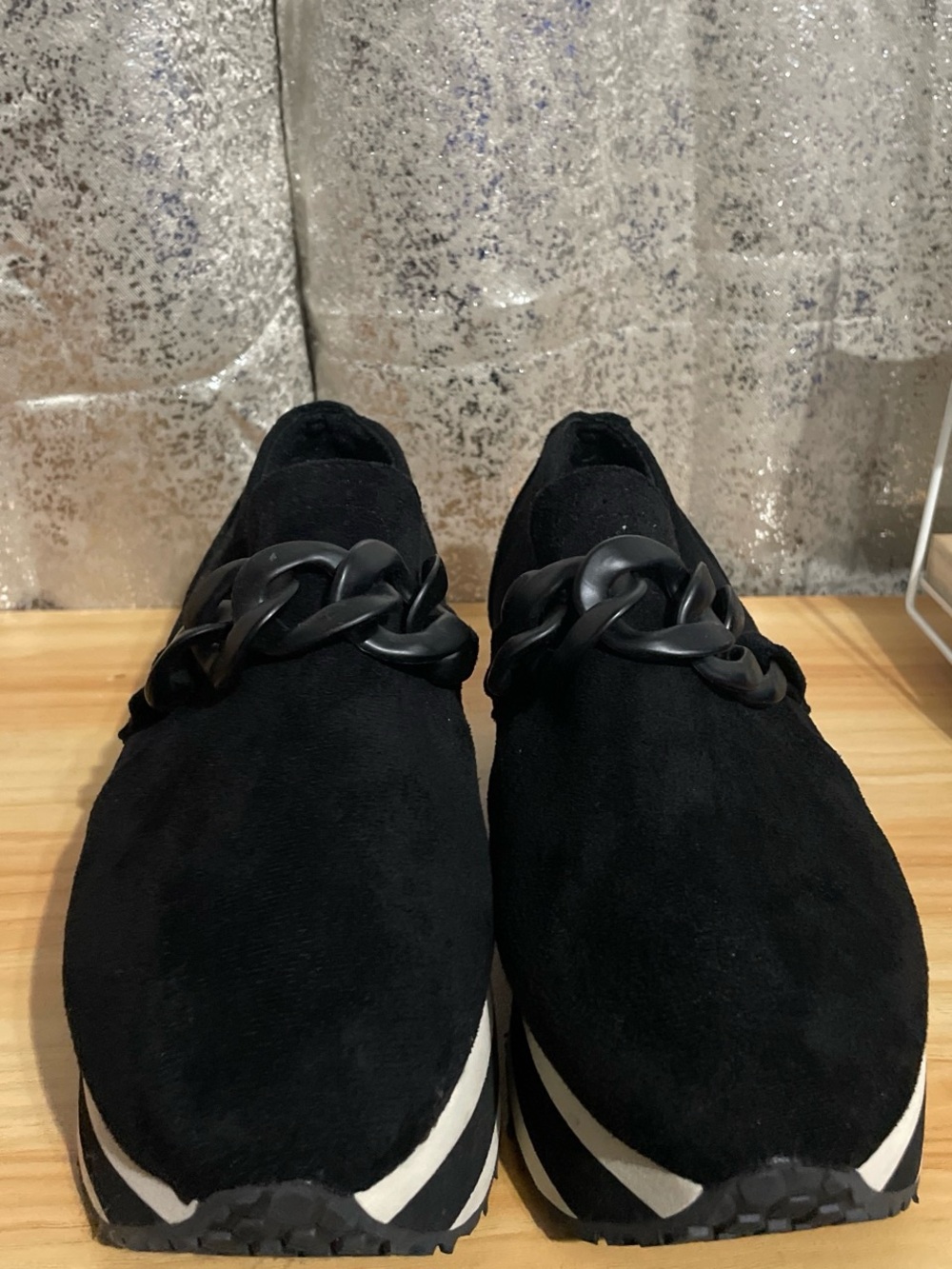 Pierre Dumas Black Chain-Trim Slip-On Flats